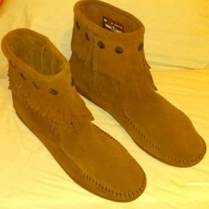 Minnetonka Moccasins 693 size 7 double fringe